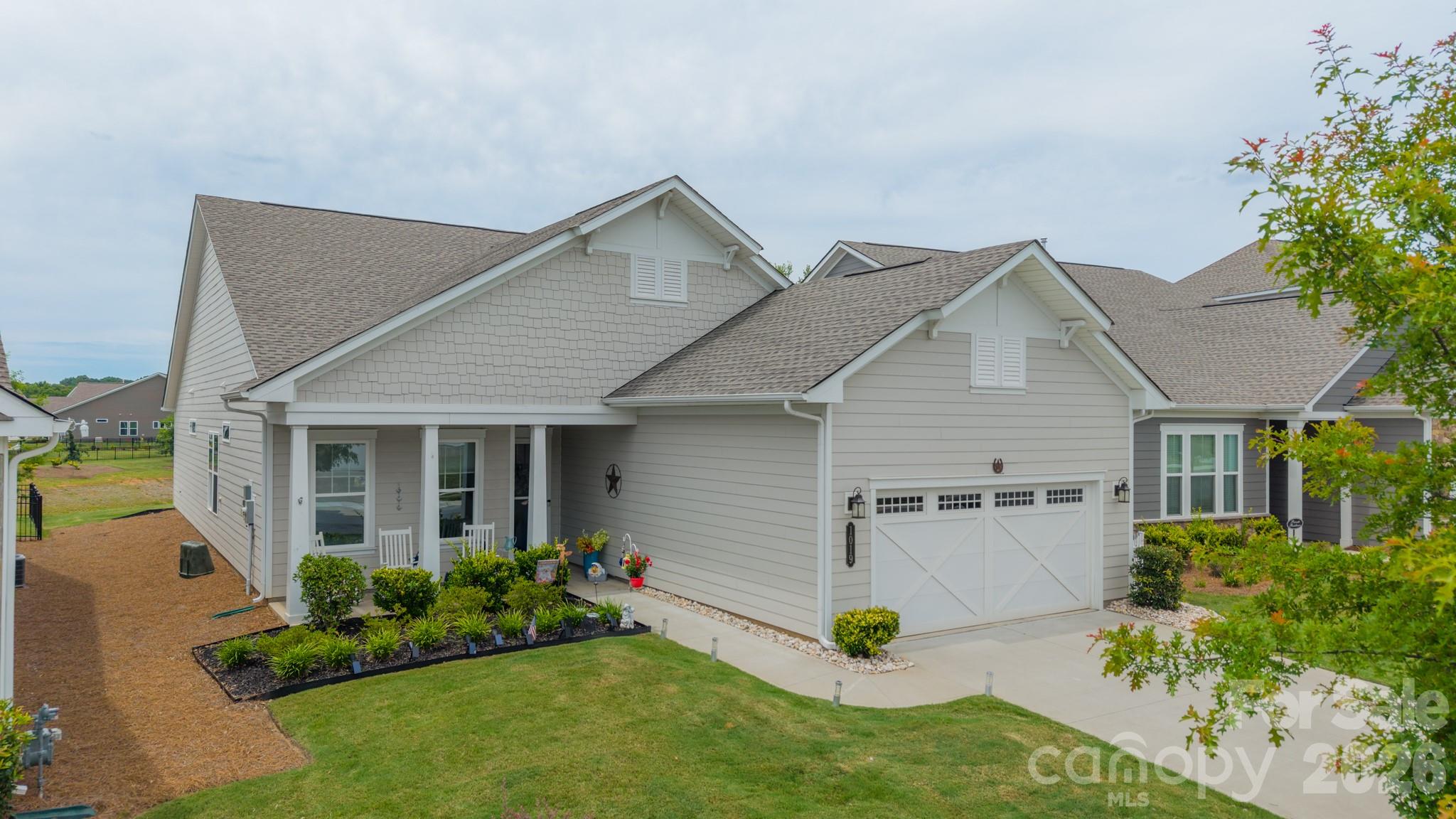 1019 Carlyle Lane — Monroe