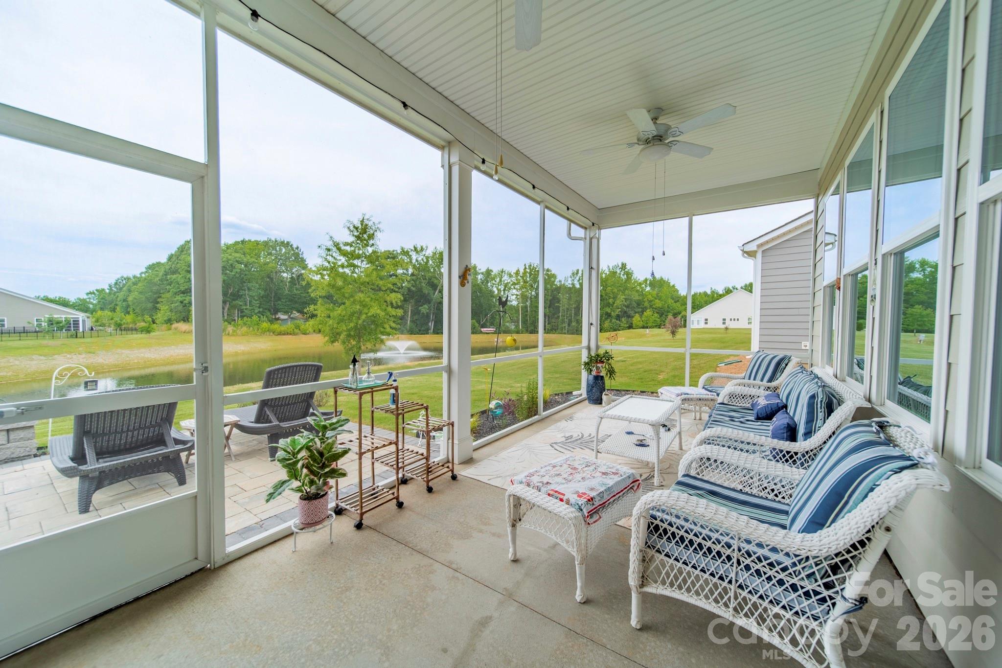 1019 Carlyle Lane — Monroe