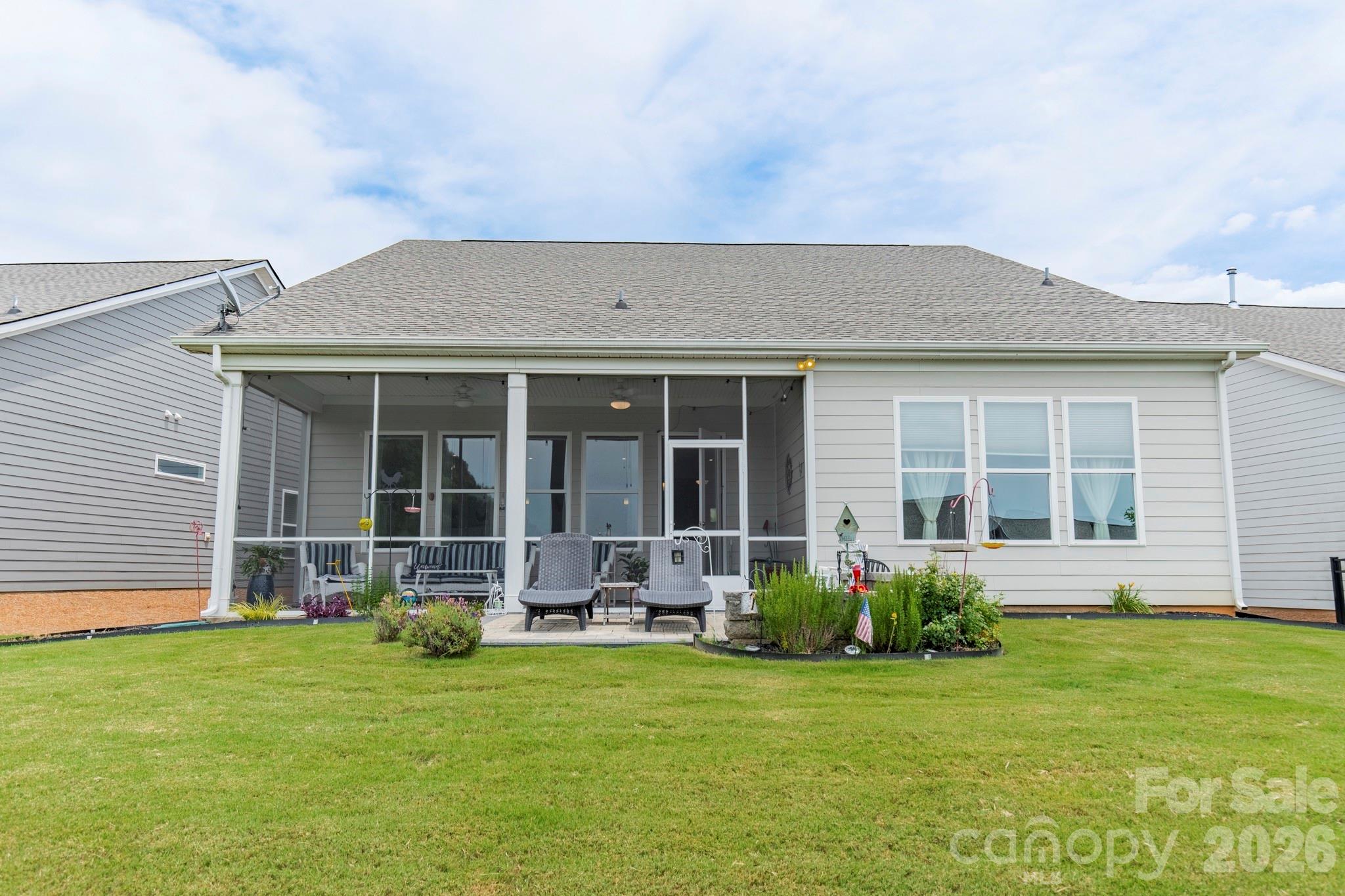 1019 Carlyle Lane — Monroe