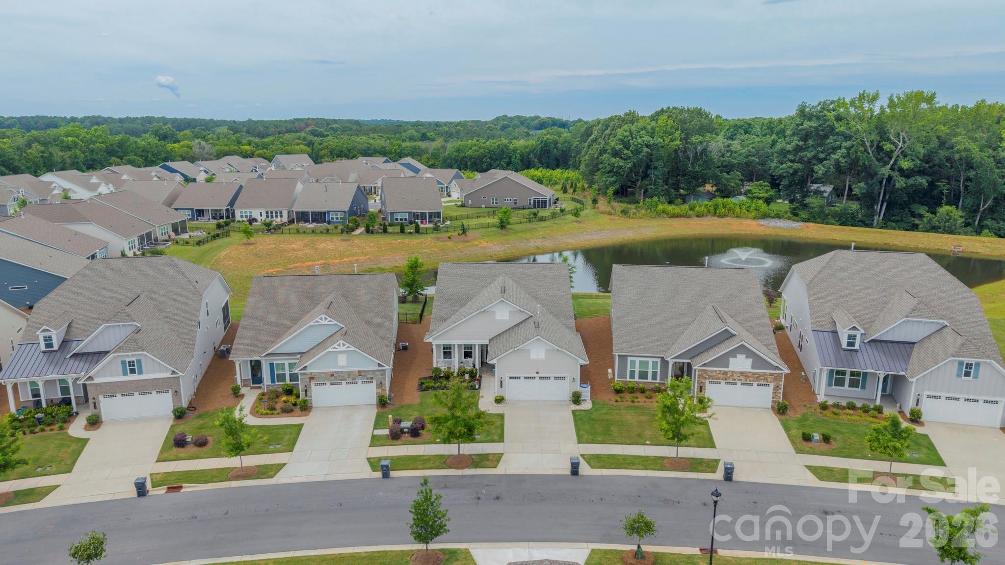 1019 Carlyle Lane — Monroe