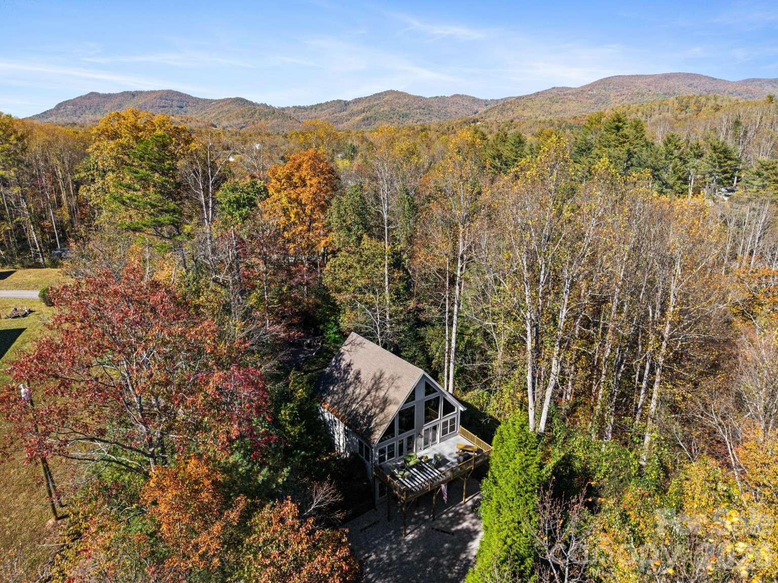 19 Holly Crest Lane — Fairview