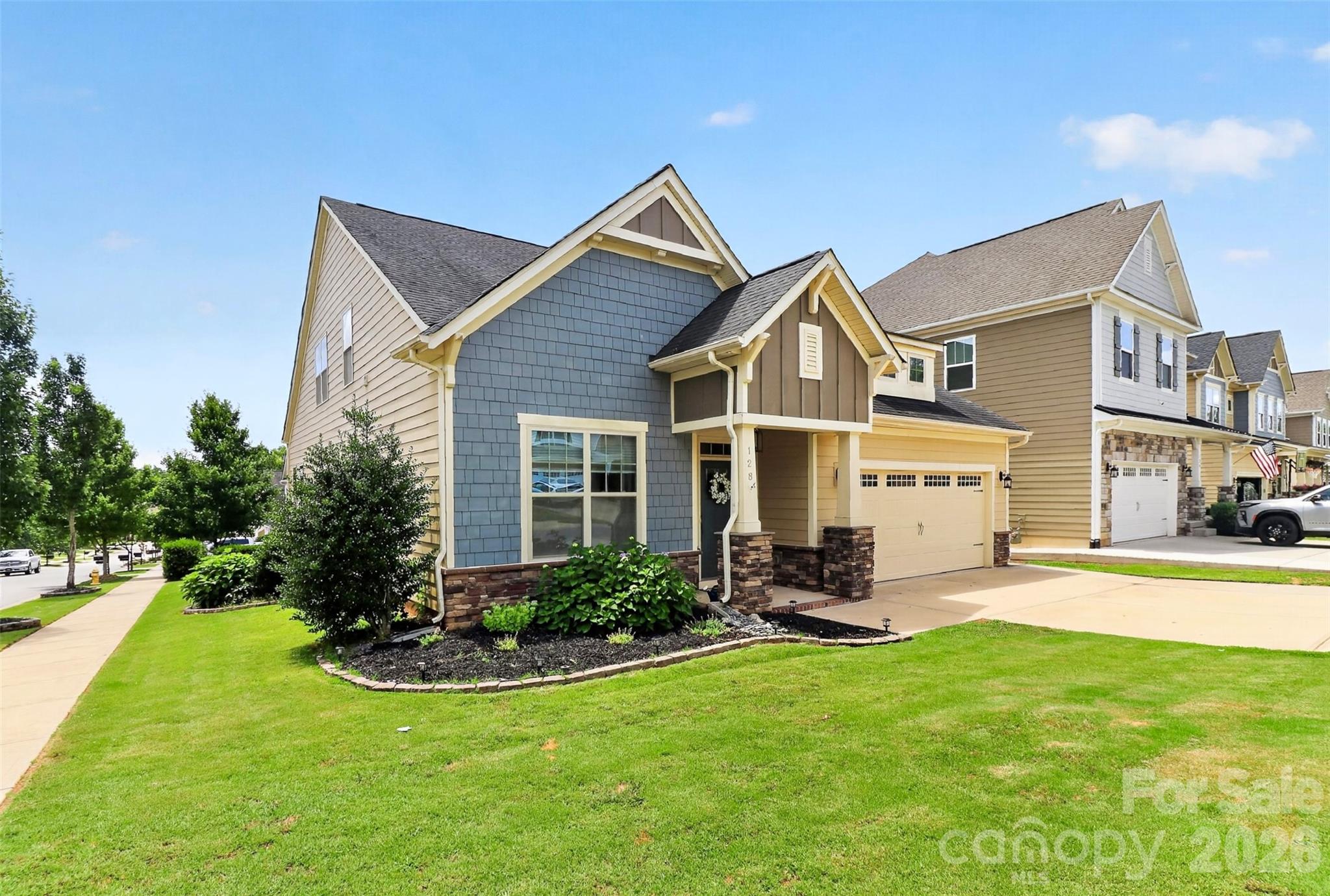 128 Creekside Crossing Lane — Mooresville
