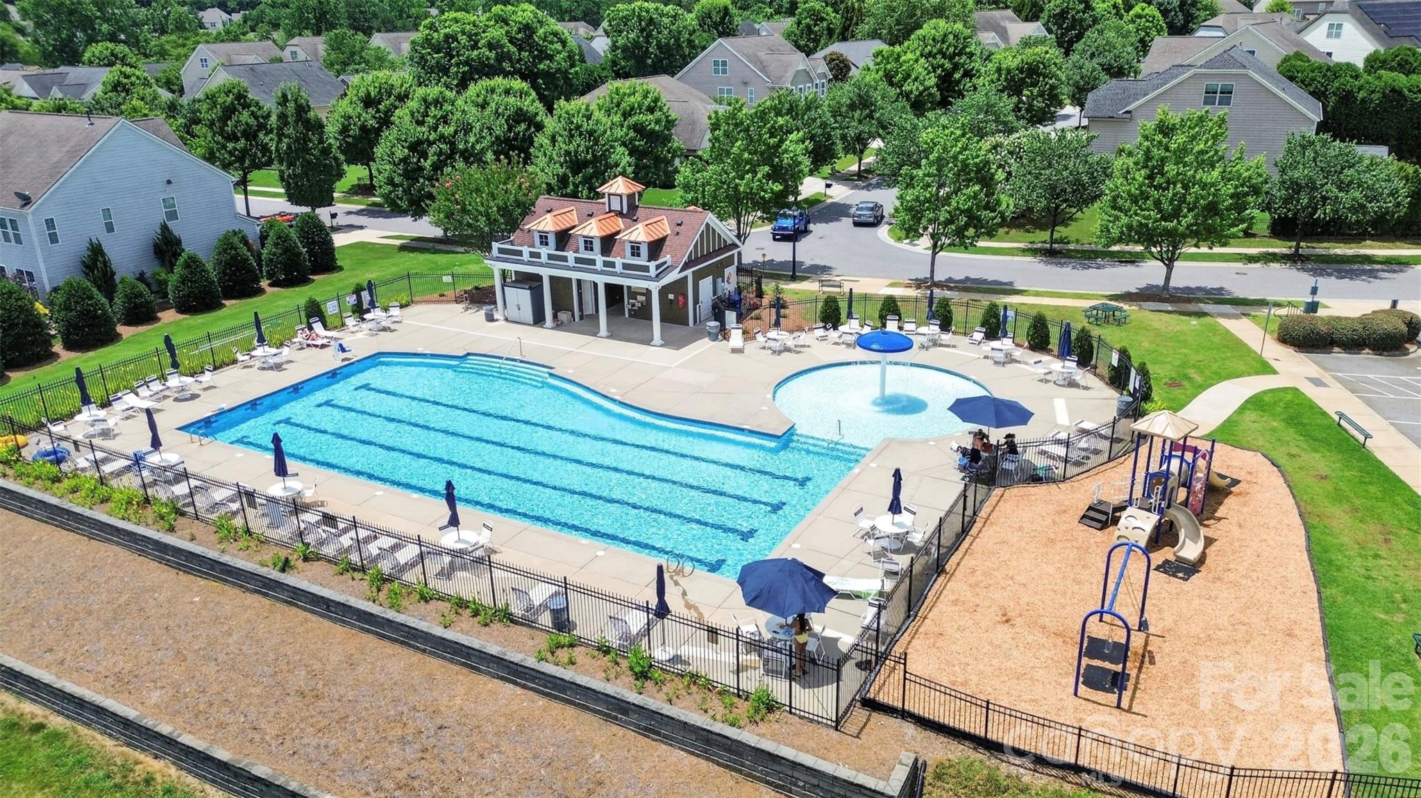 128 Creekside Crossing Lane — Mooresville