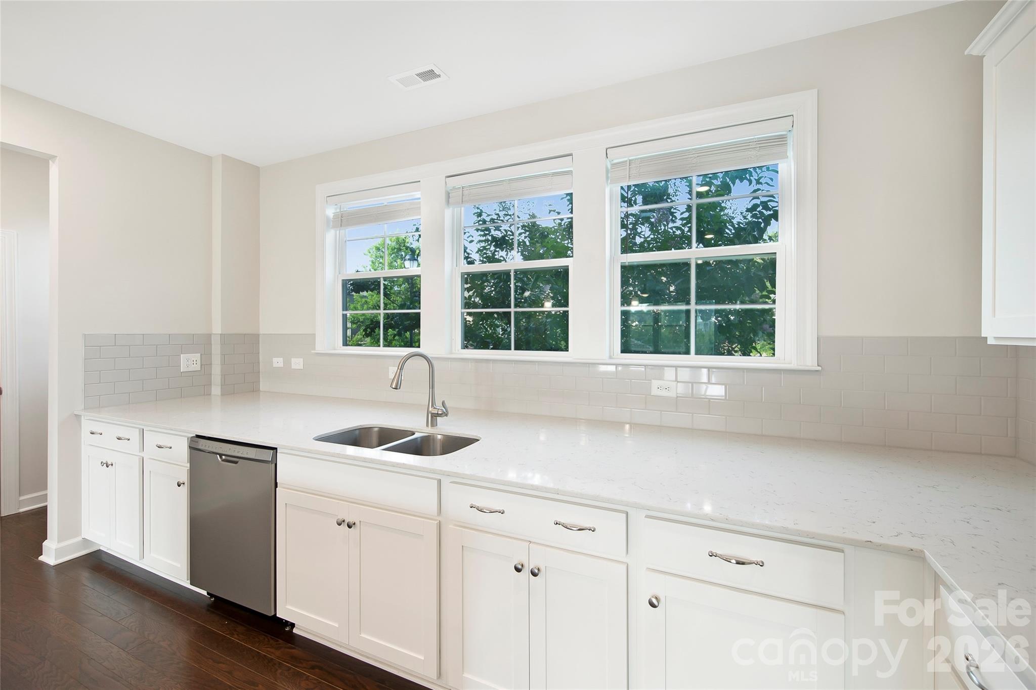 11507 Red Rust Lane — Charlotte