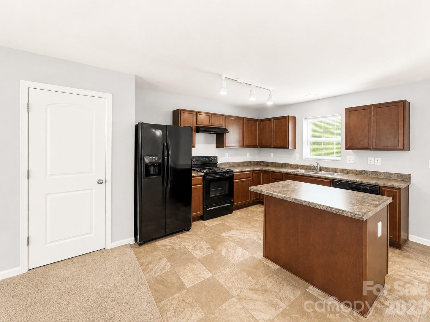 7417 O'Hara Street — Huntersville