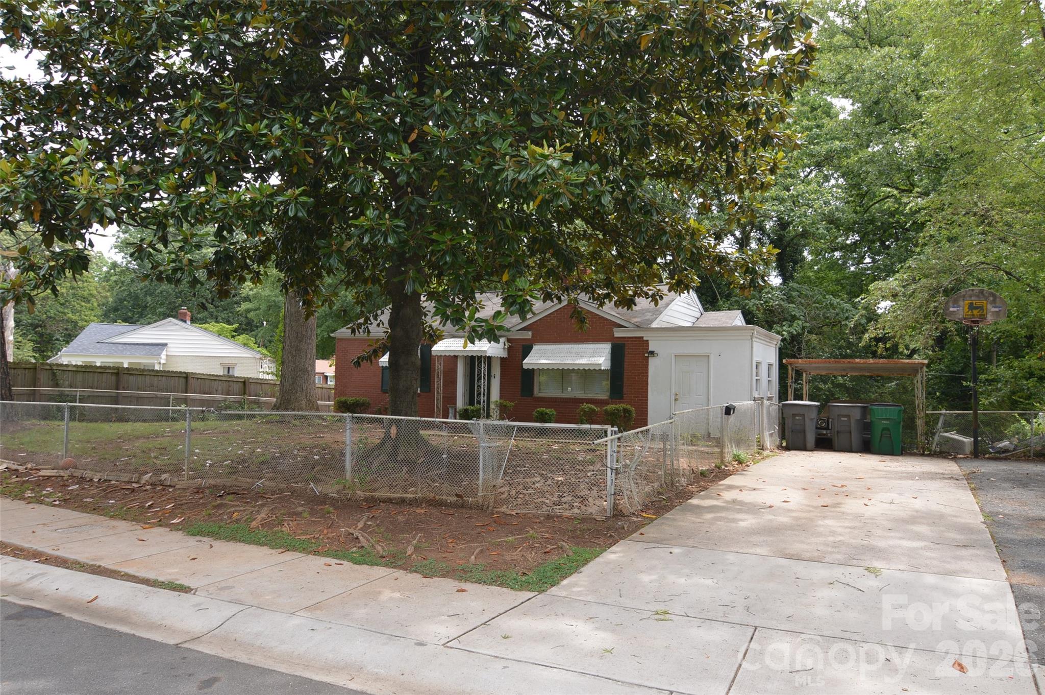 2111 Dickens Avenue — Charlotte