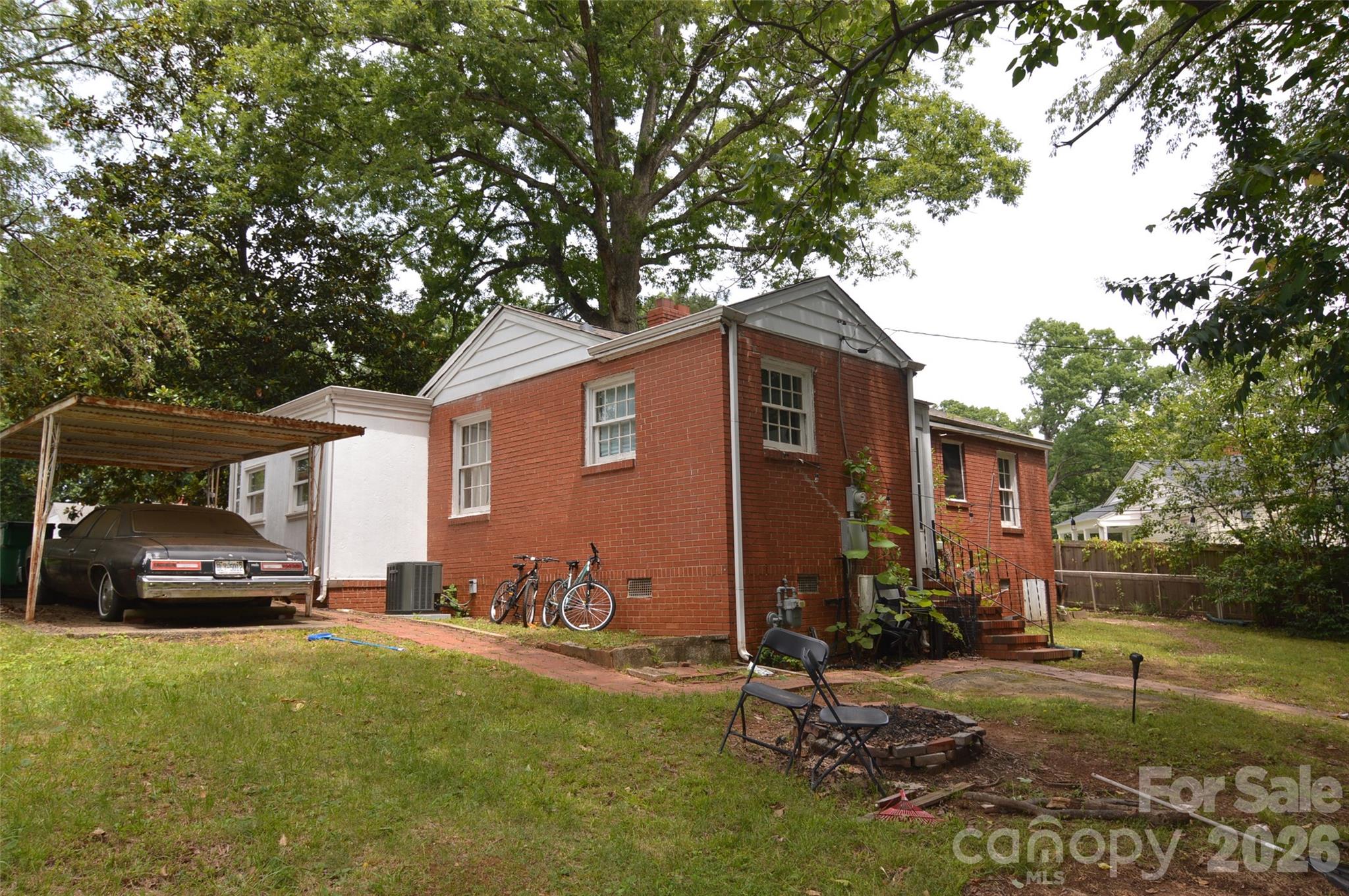 2111 Dickens Avenue — Charlotte