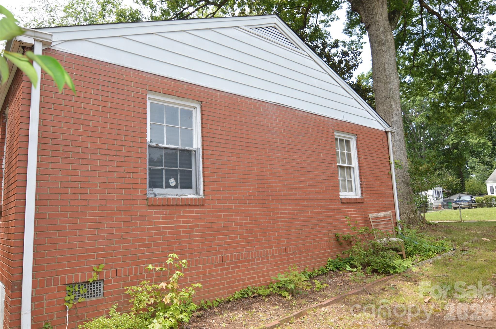 2111 Dickens Avenue — Charlotte
