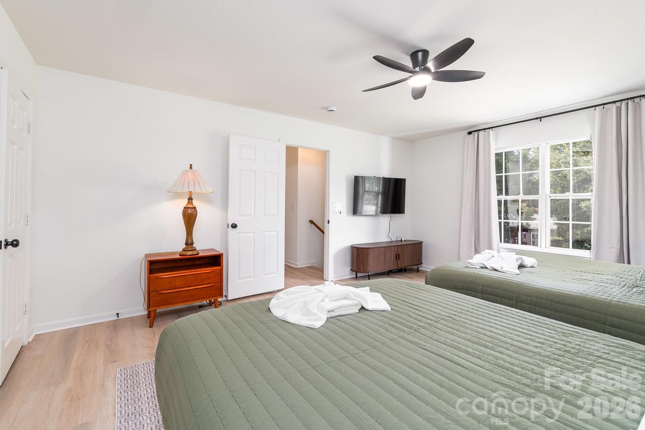 5229 Tarrywood Lane — Charlotte