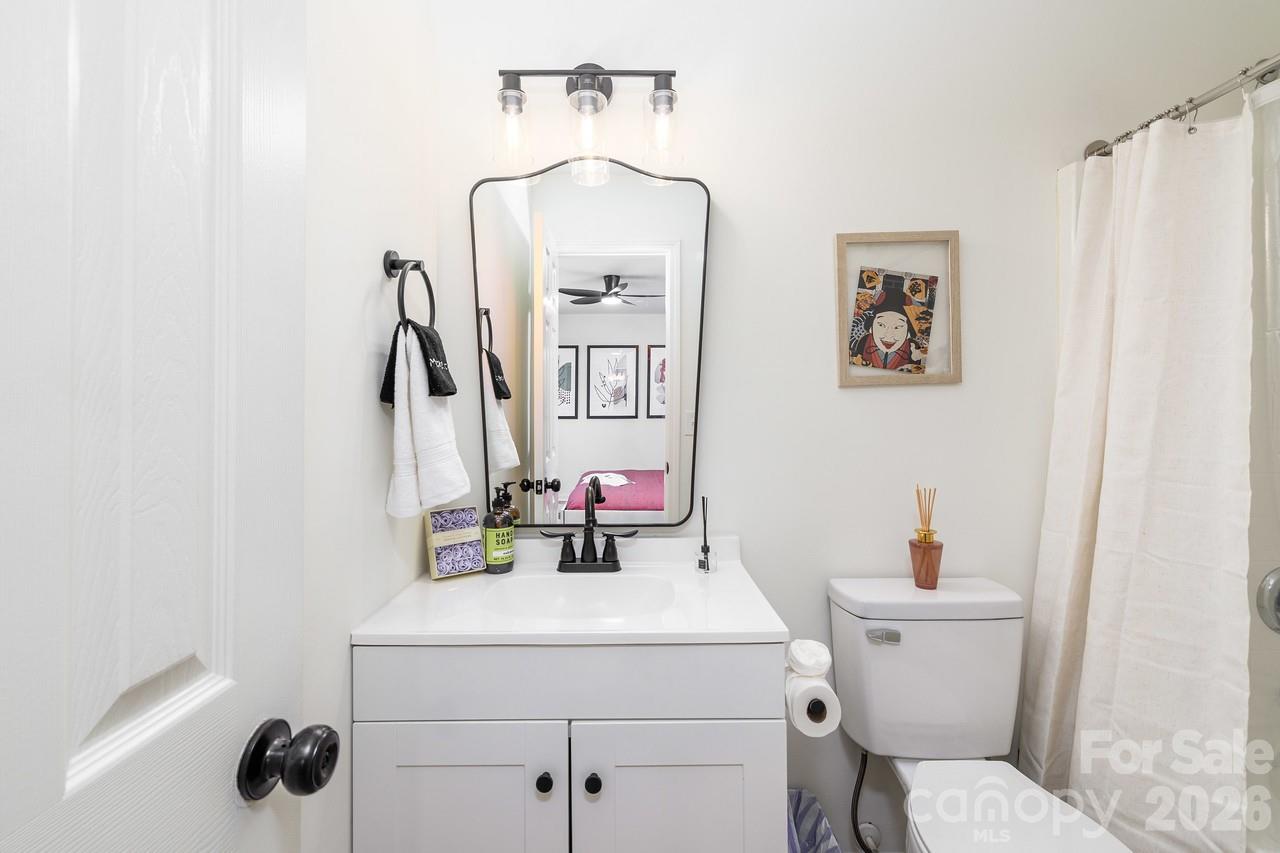 5229 Tarrywood Lane — Charlotte