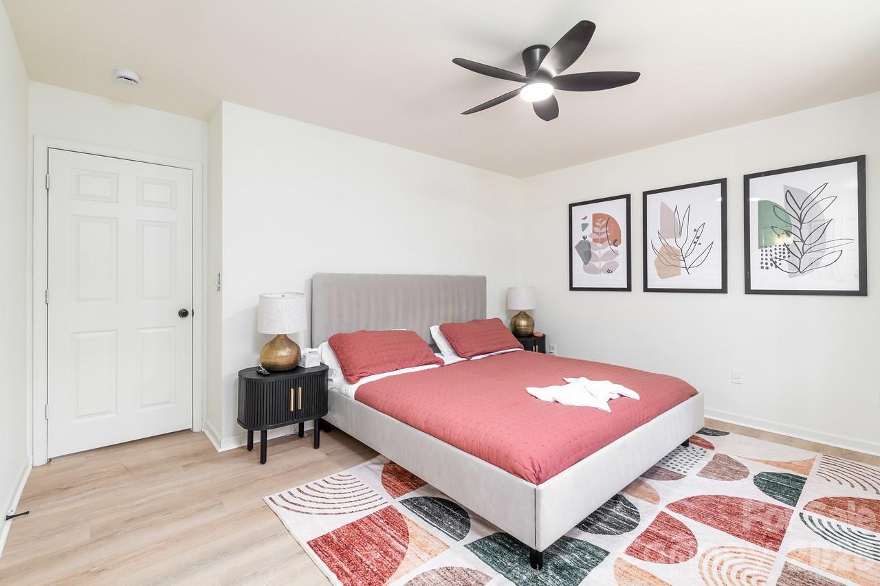 5229 Tarrywood Lane — Charlotte