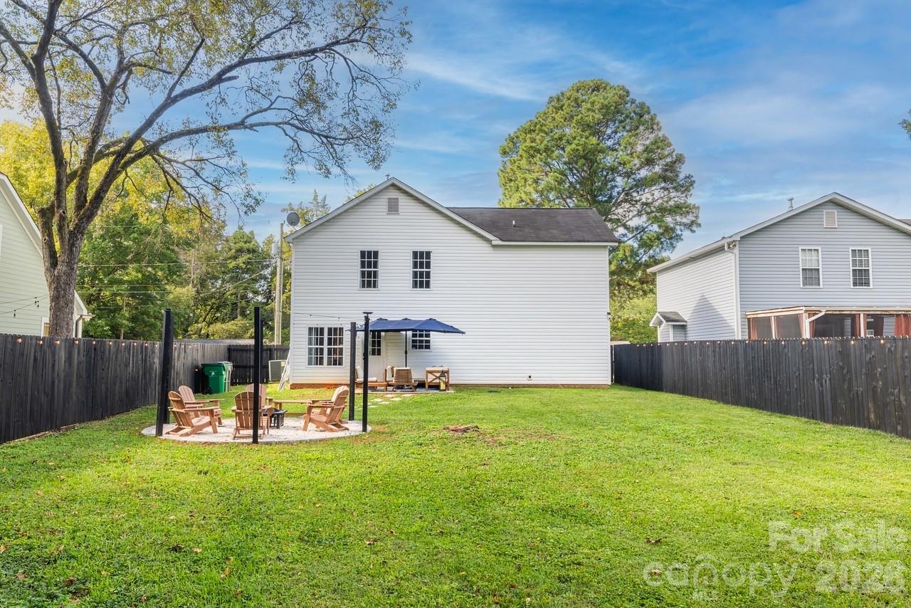5229 Tarrywood Lane — Charlotte