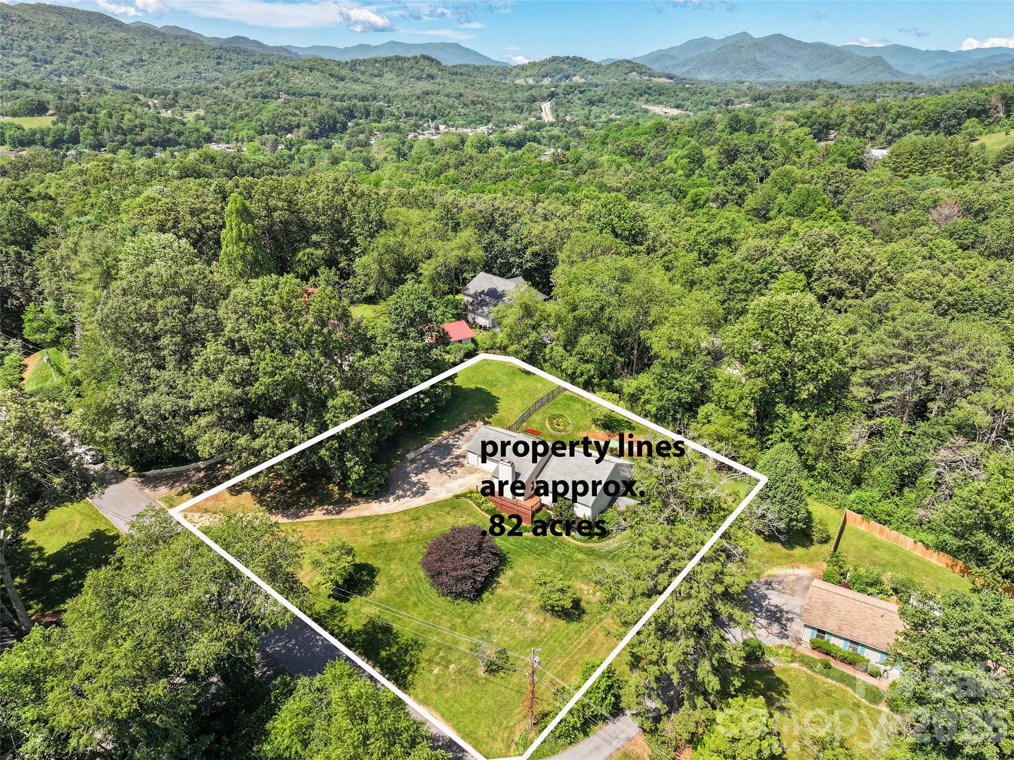 519 Nellie John Drive — Clyde