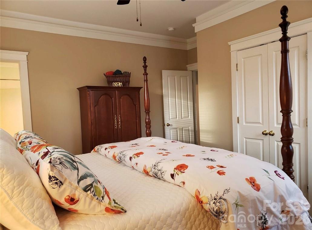 13019 West Douglas Park Drive — Huntersville