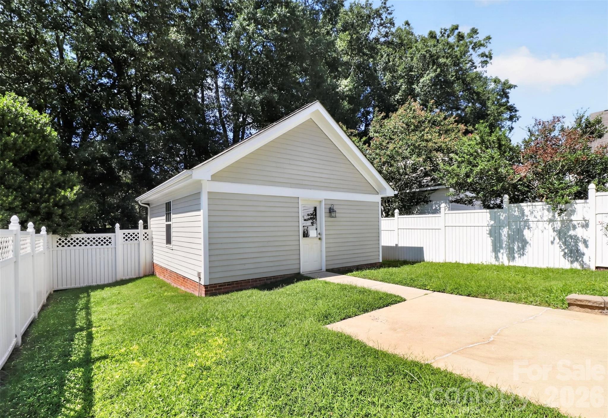 13019 West Douglas Park Drive — Huntersville