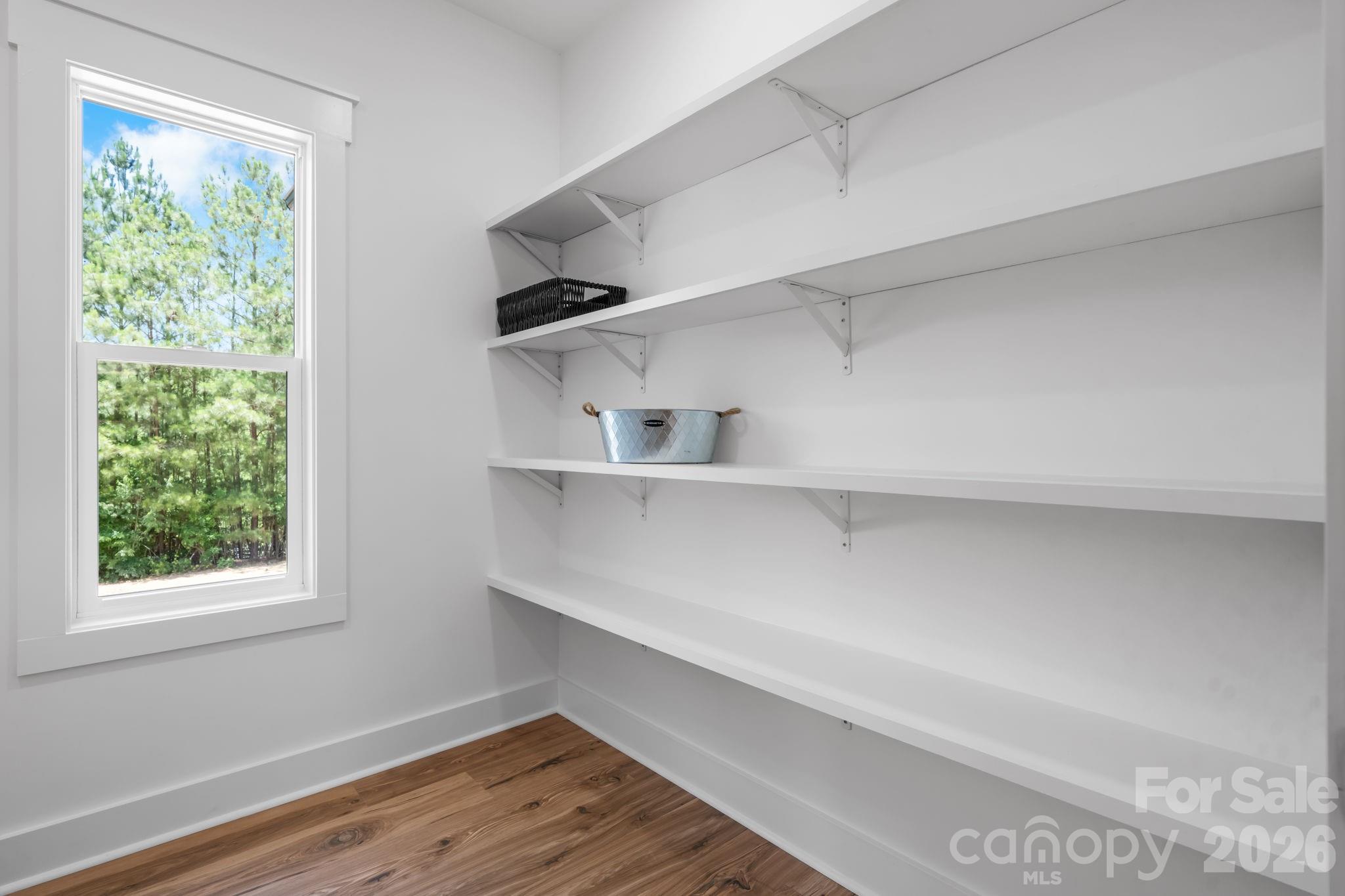 1265 Misty Lane — Hickory