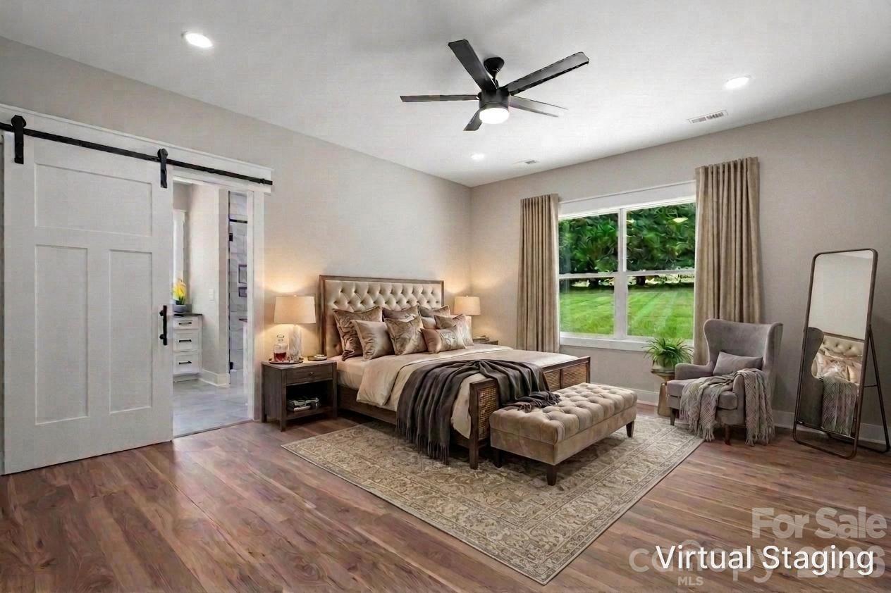 1265 Misty Lane — Hickory