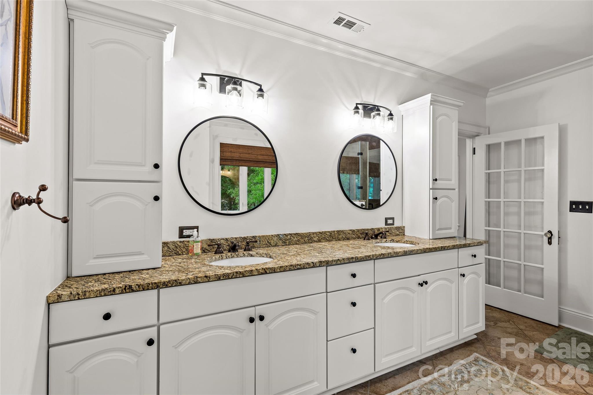 1505 E Worthington Avenue — Charlotte