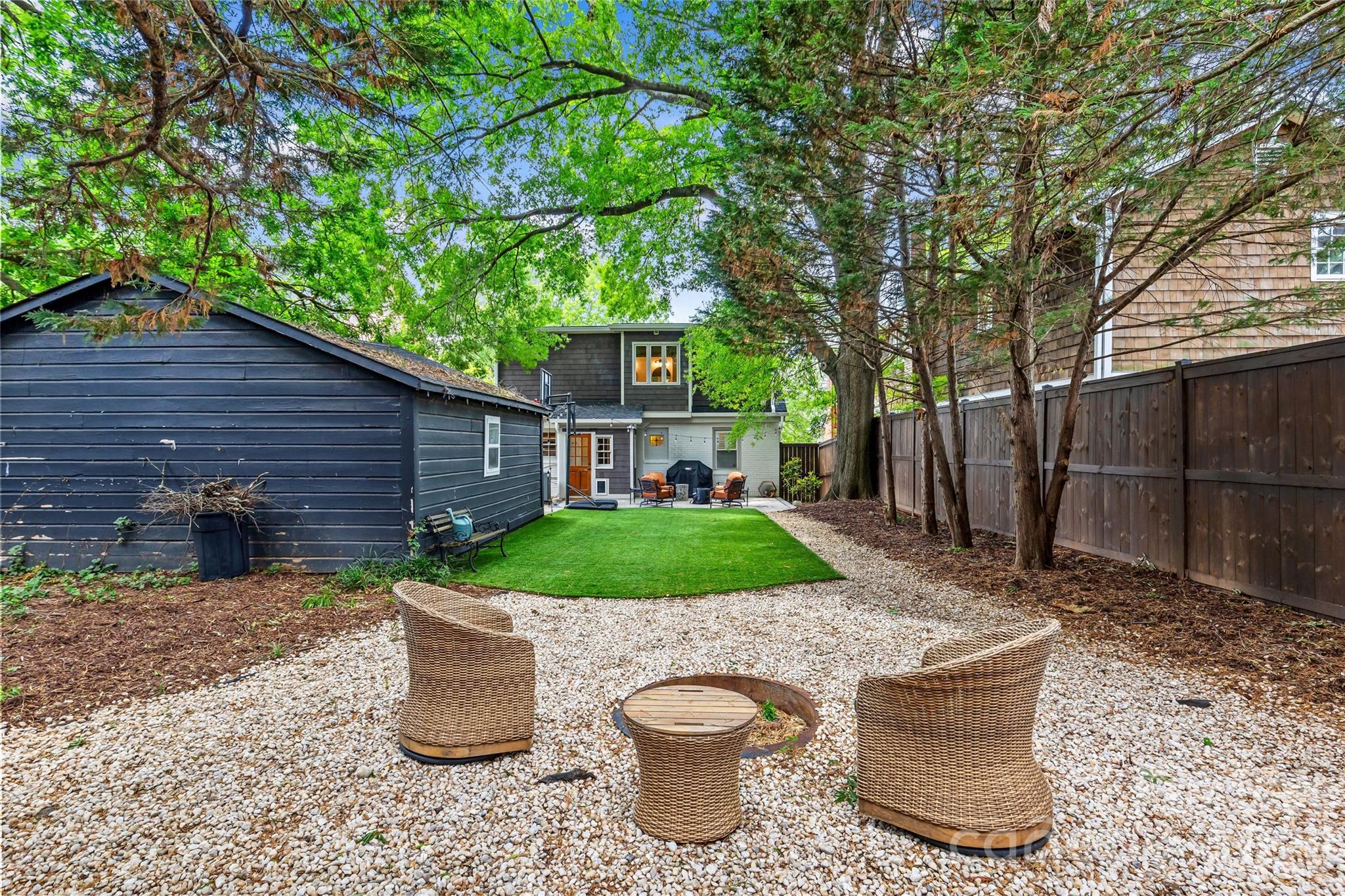 1505 E Worthington Avenue — Charlotte