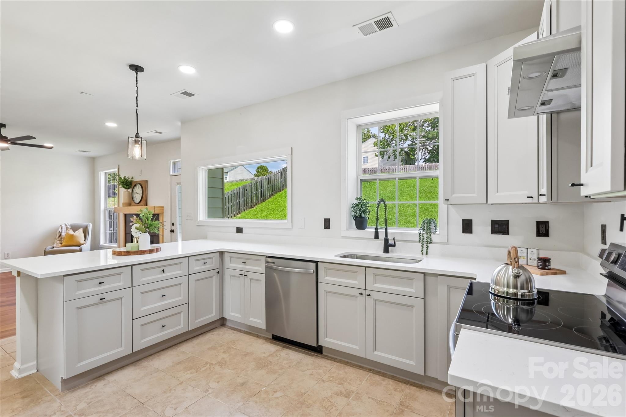 10908 Chastain Parc Drive — Charlotte