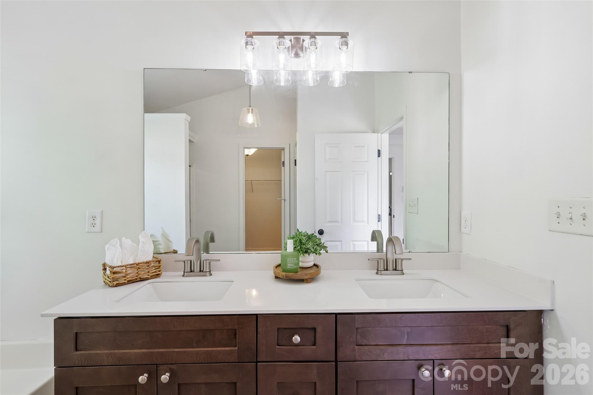 10908 Chastain Parc Drive — Charlotte