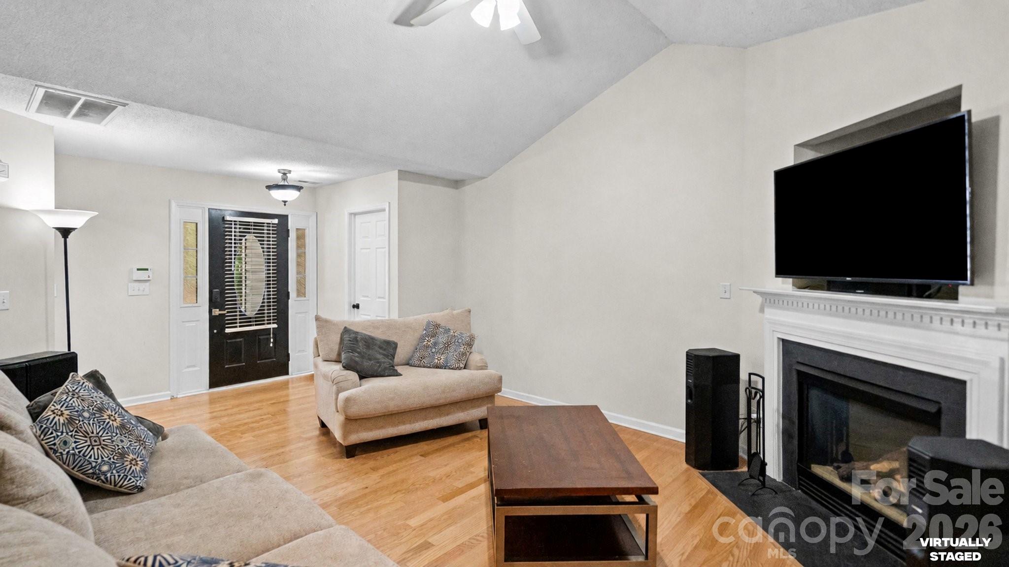 5050 Gibbons Link Road — Charlotte
