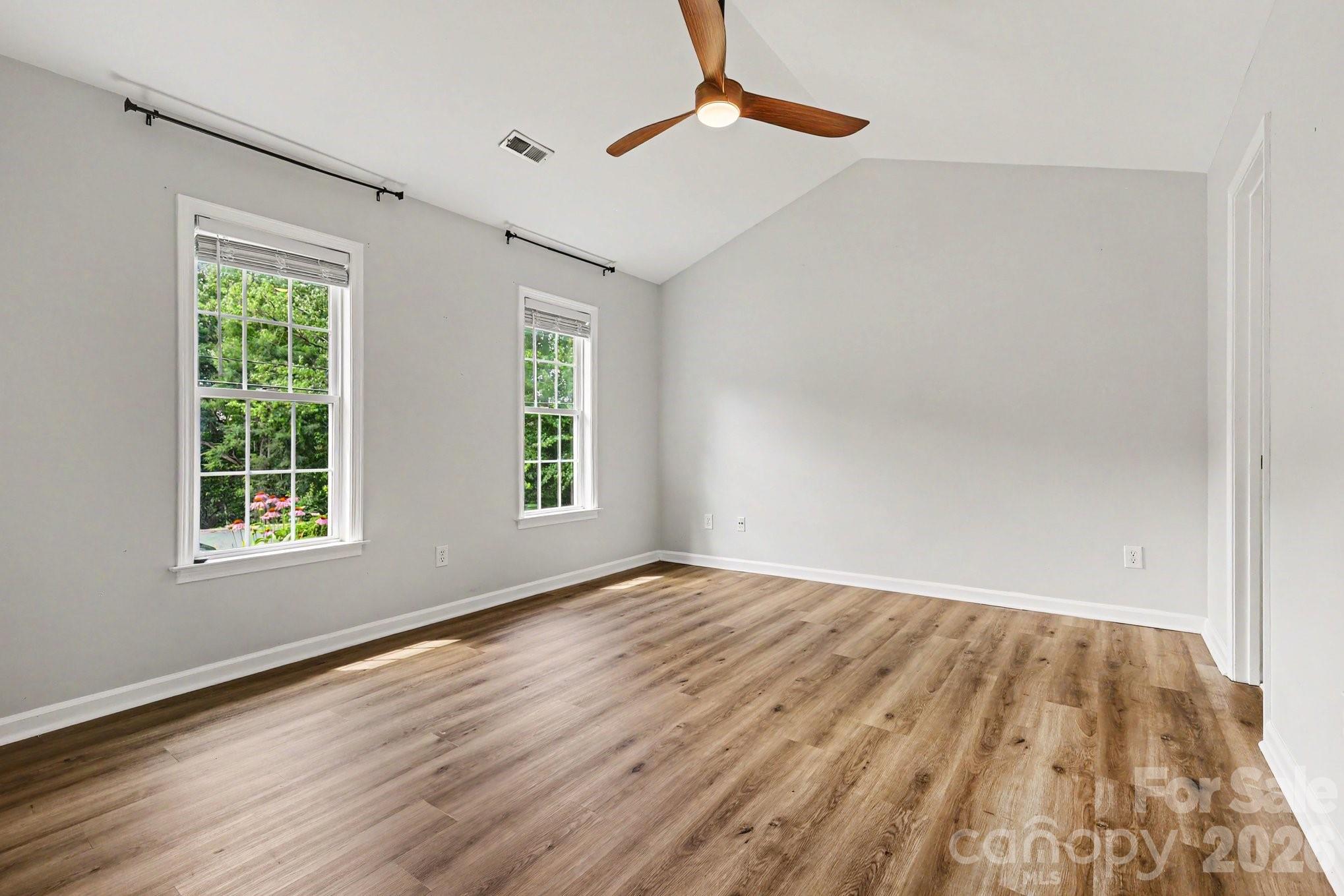 116 Julia Street — Mount Holly