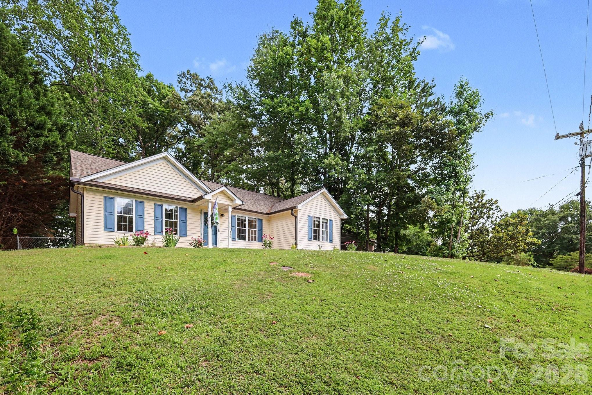 116 Julia Street — Mount Holly