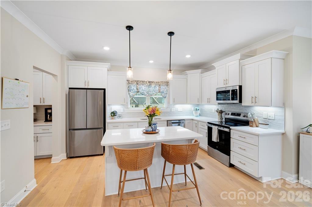 360 Wynnfall Drive — Lexington