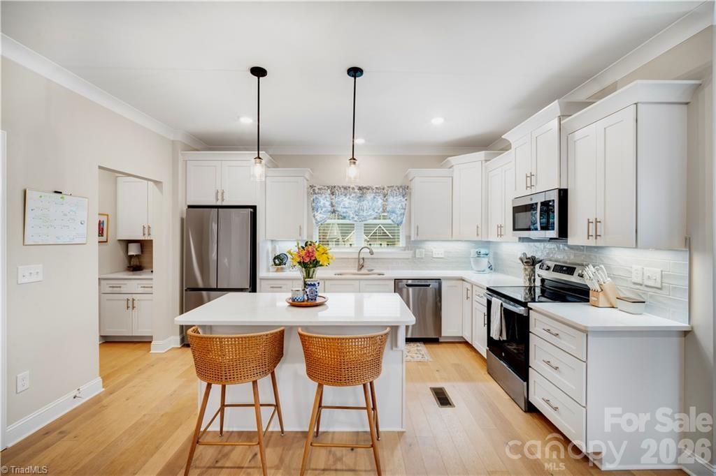 360 Wynnfall Drive — Lexington