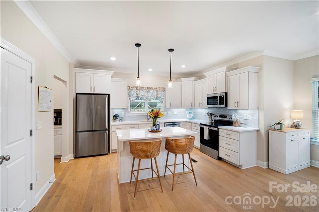 360 Wynnfall Drive — Lexington