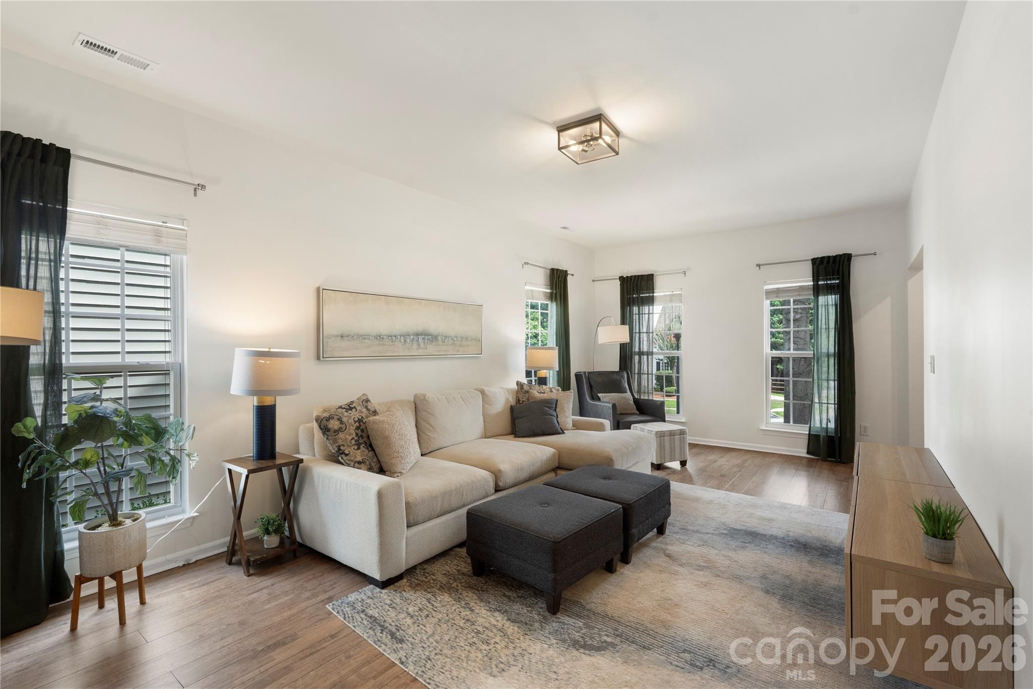 12002 Harmon Lane — Pineville