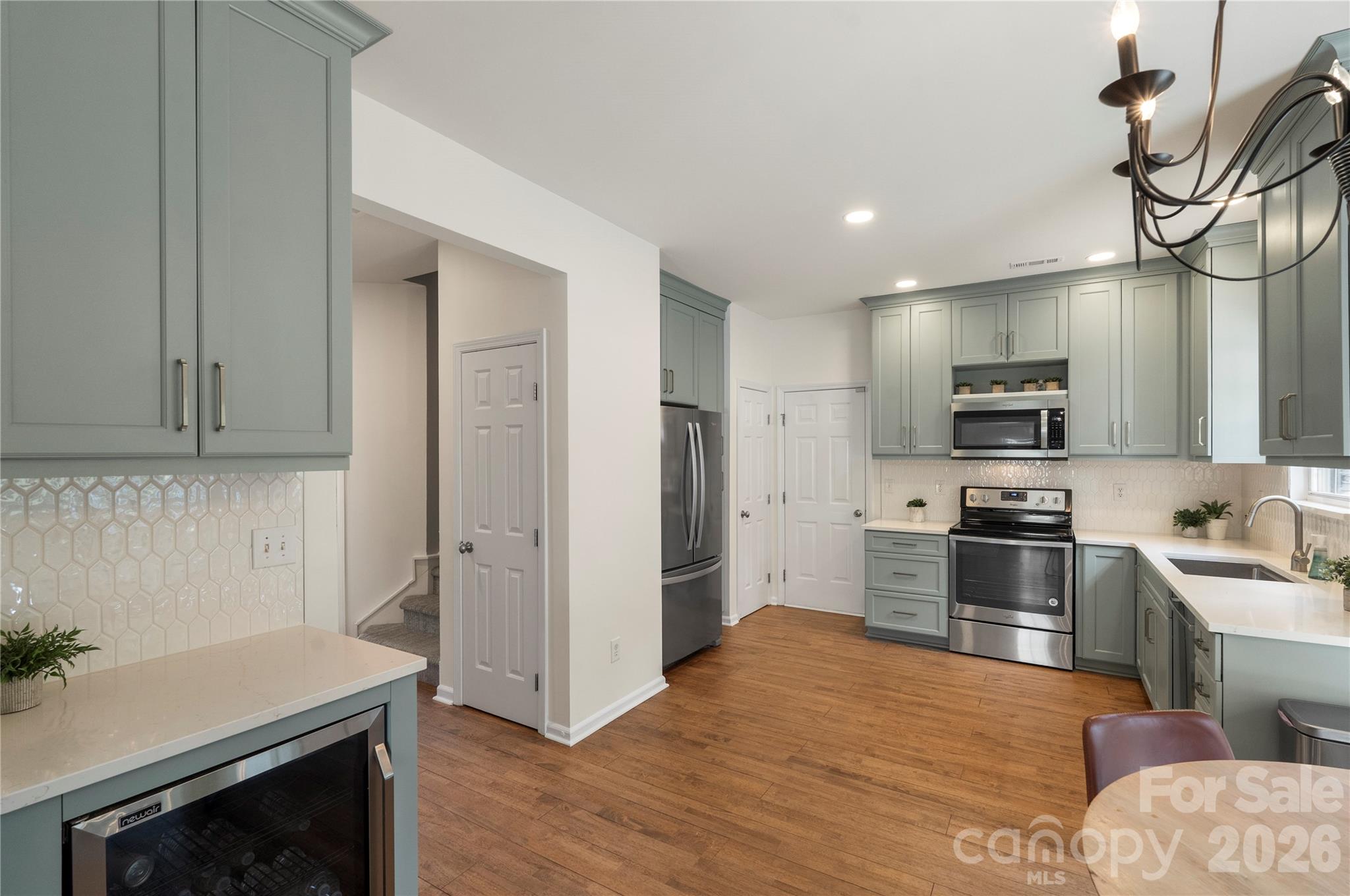 12002 Harmon Lane — Pineville