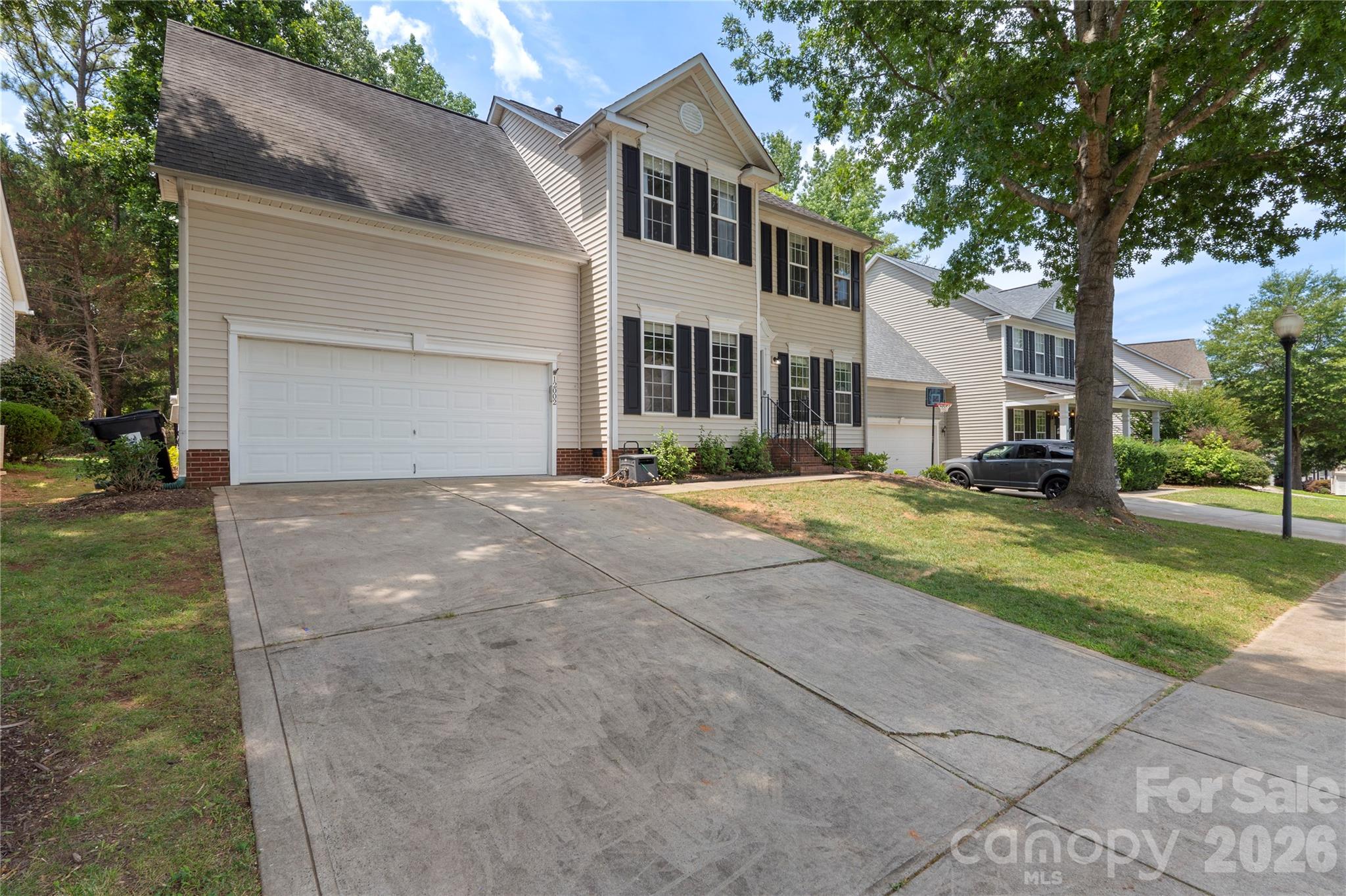12002 Harmon Lane — Pineville