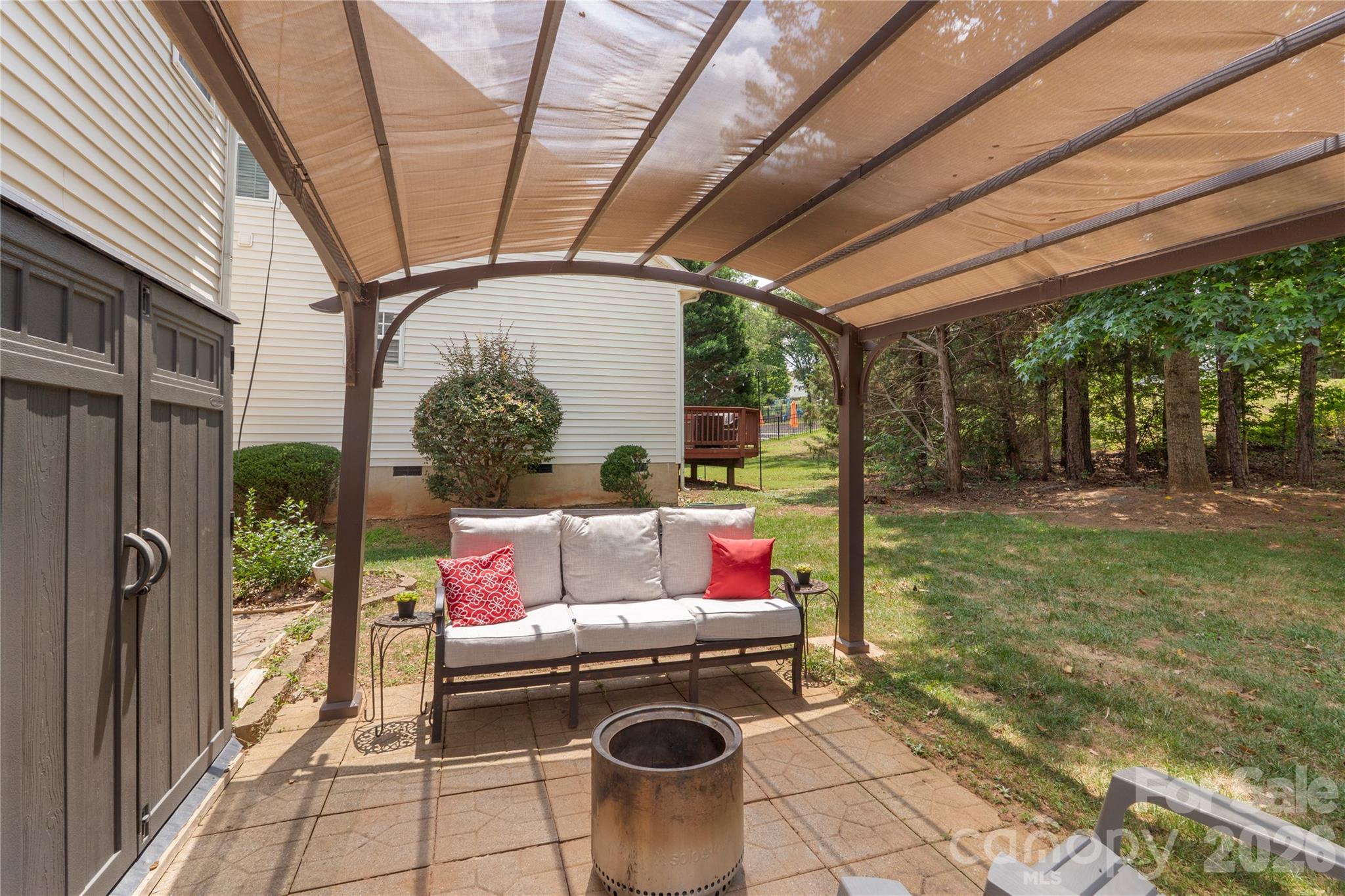 12002 Harmon Lane — Pineville