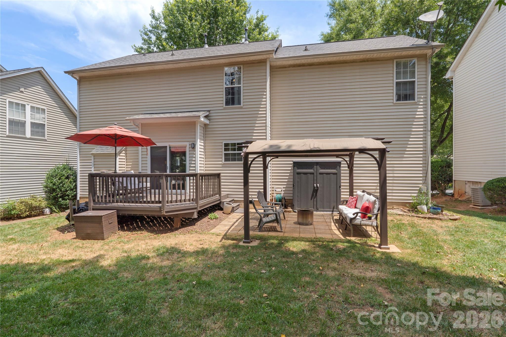 12002 Harmon Lane — Pineville