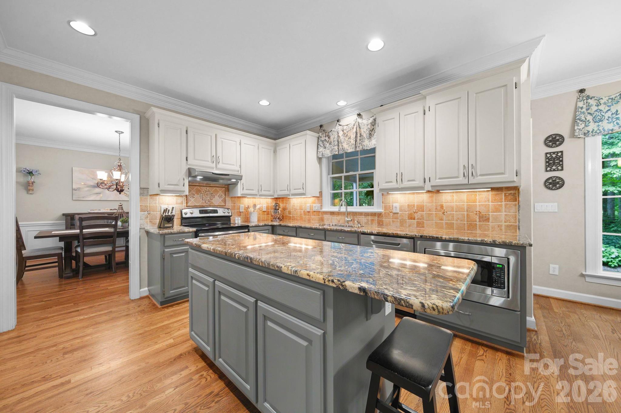 9125 Grove Tree Lane — Huntersville