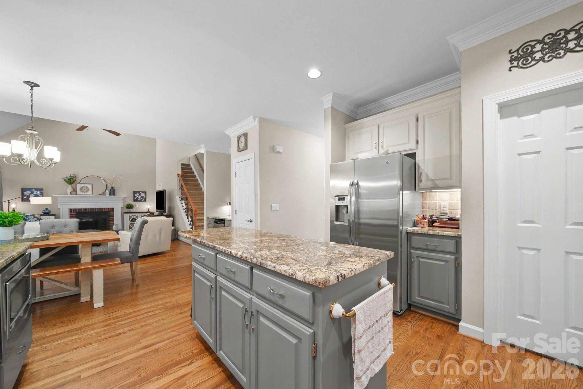 9125 Grove Tree Lane — Huntersville