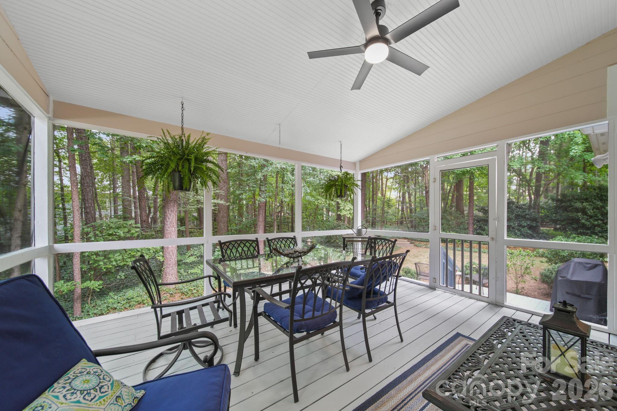 9125 Grove Tree Lane — Huntersville