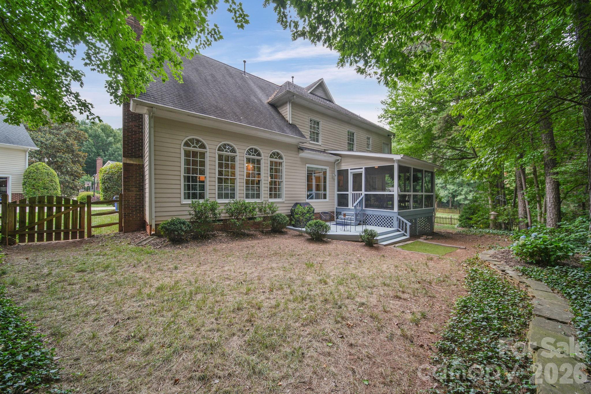 9125 Grove Tree Lane — Huntersville