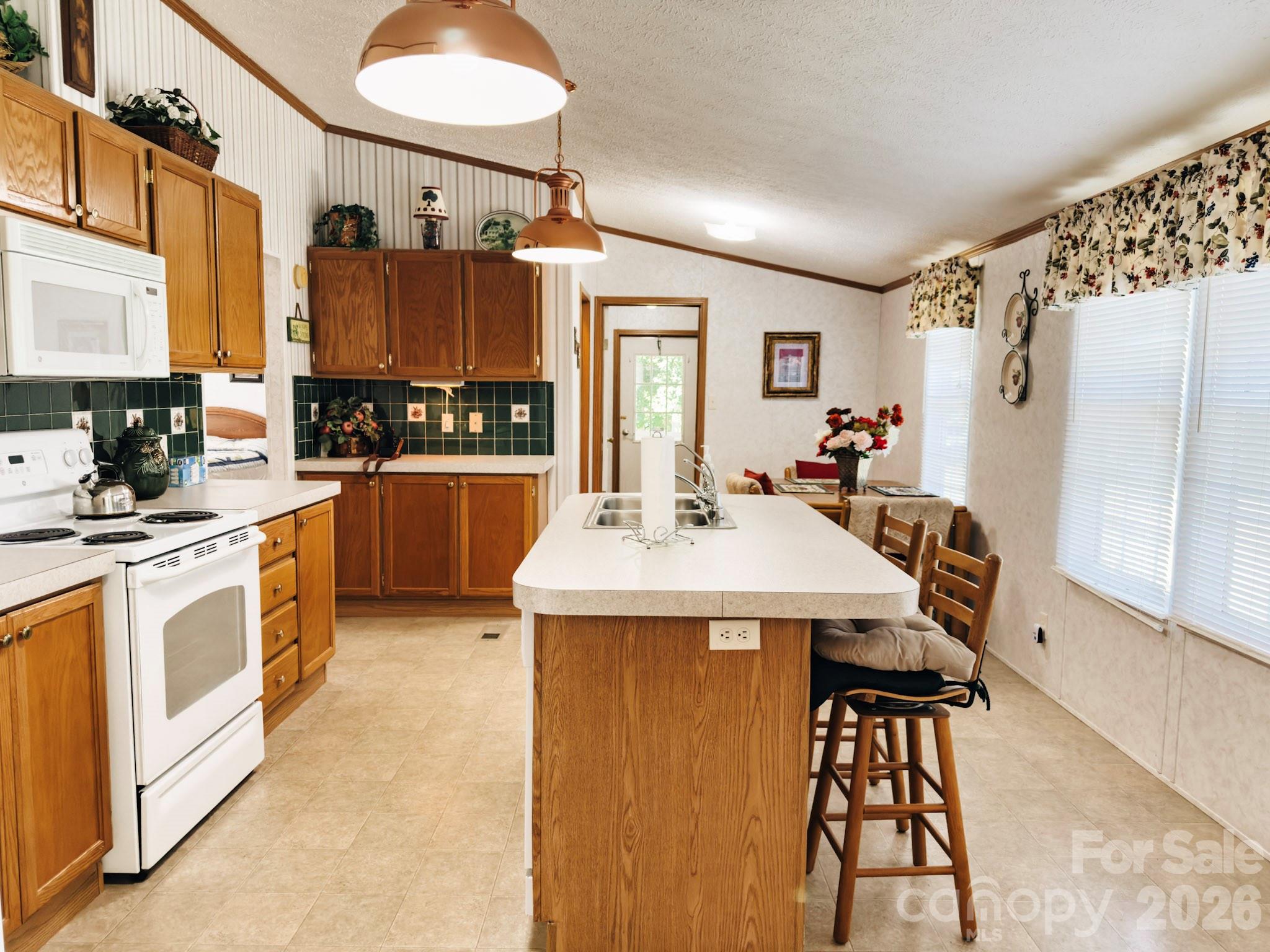 2391 Hickory Knoll Road — Franklin