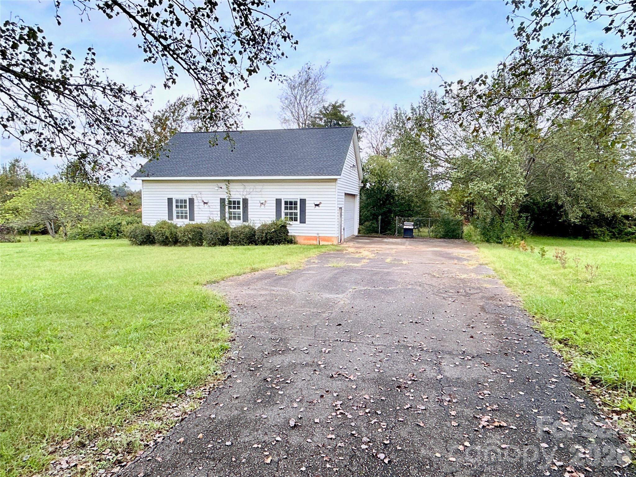 349 Murdock Road — Troutman