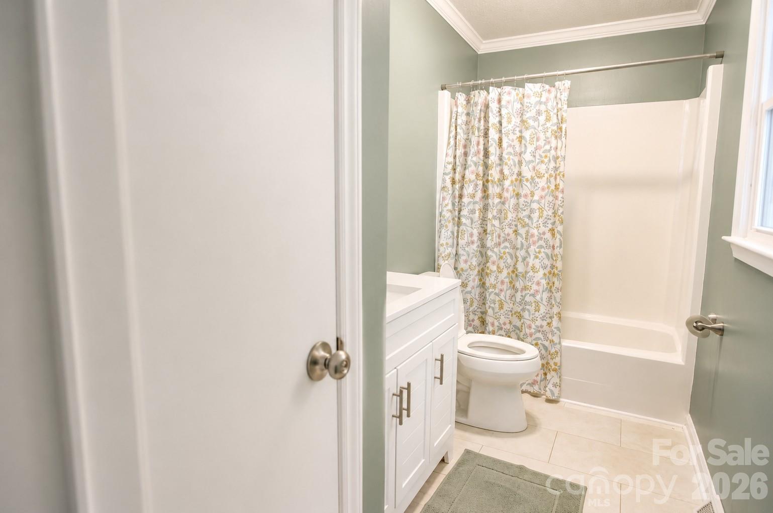 2914 Dresden Drive — Gastonia