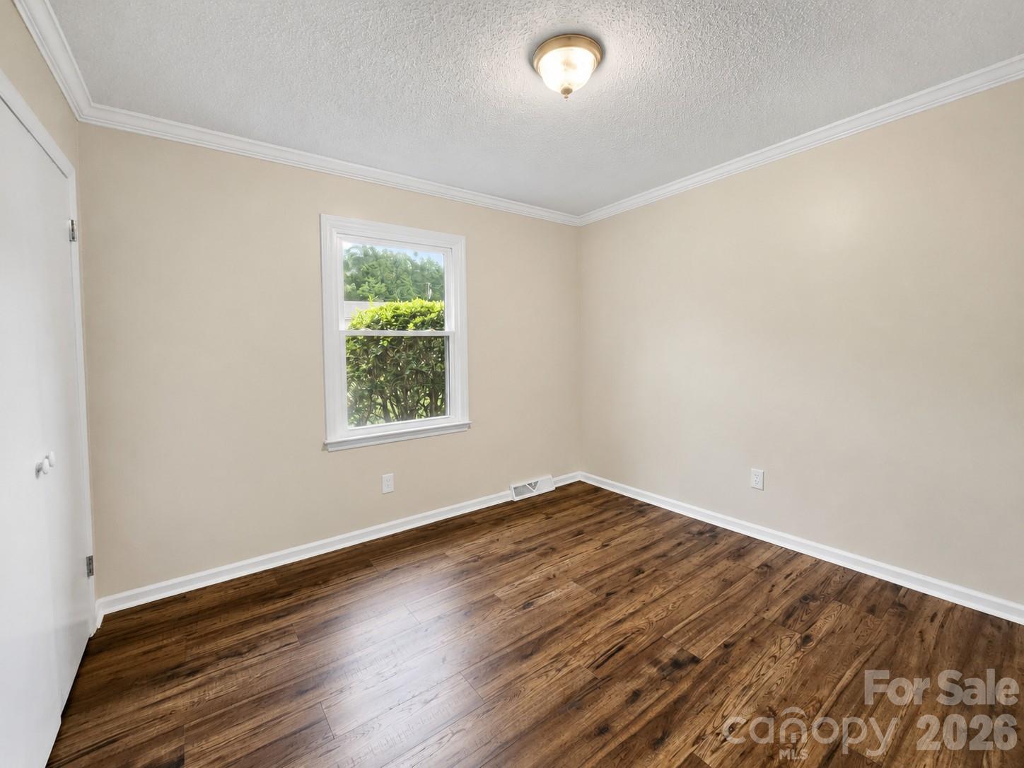 2914 Dresden Drive — Gastonia