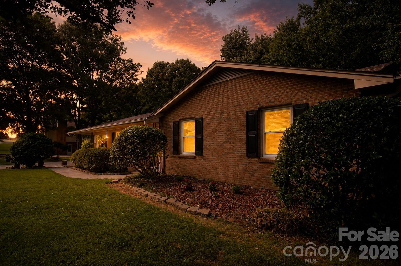 2914 Dresden Drive — Gastonia