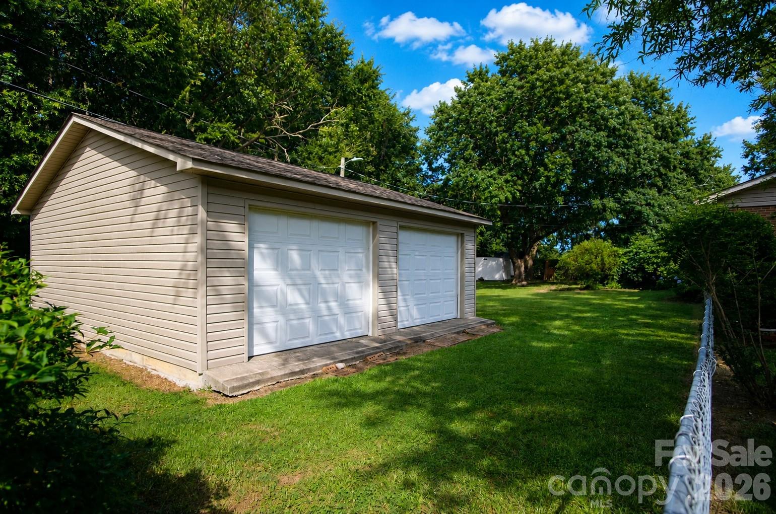 2914 Dresden Drive — Gastonia
