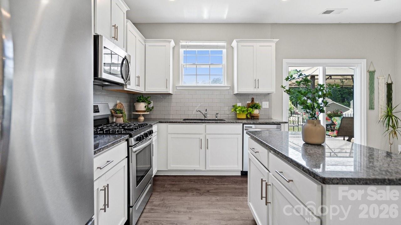 179 Atwater Landing Drive — Mooresville