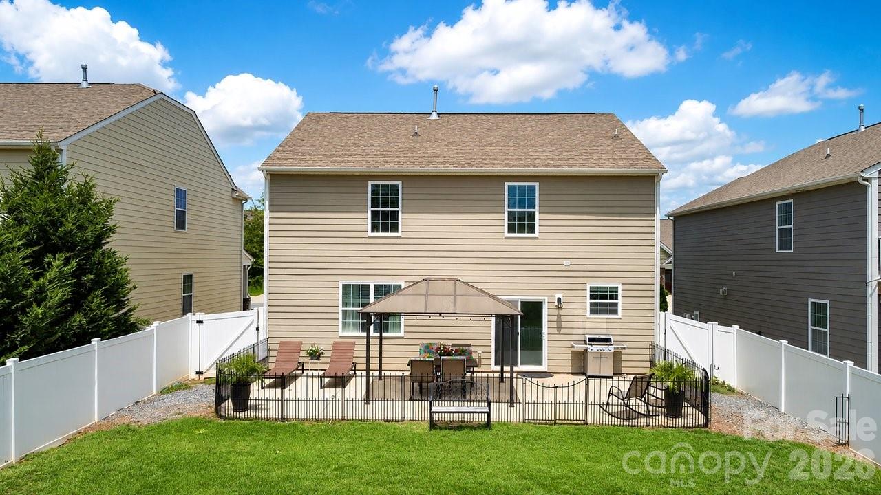 179 Atwater Landing Drive — Mooresville