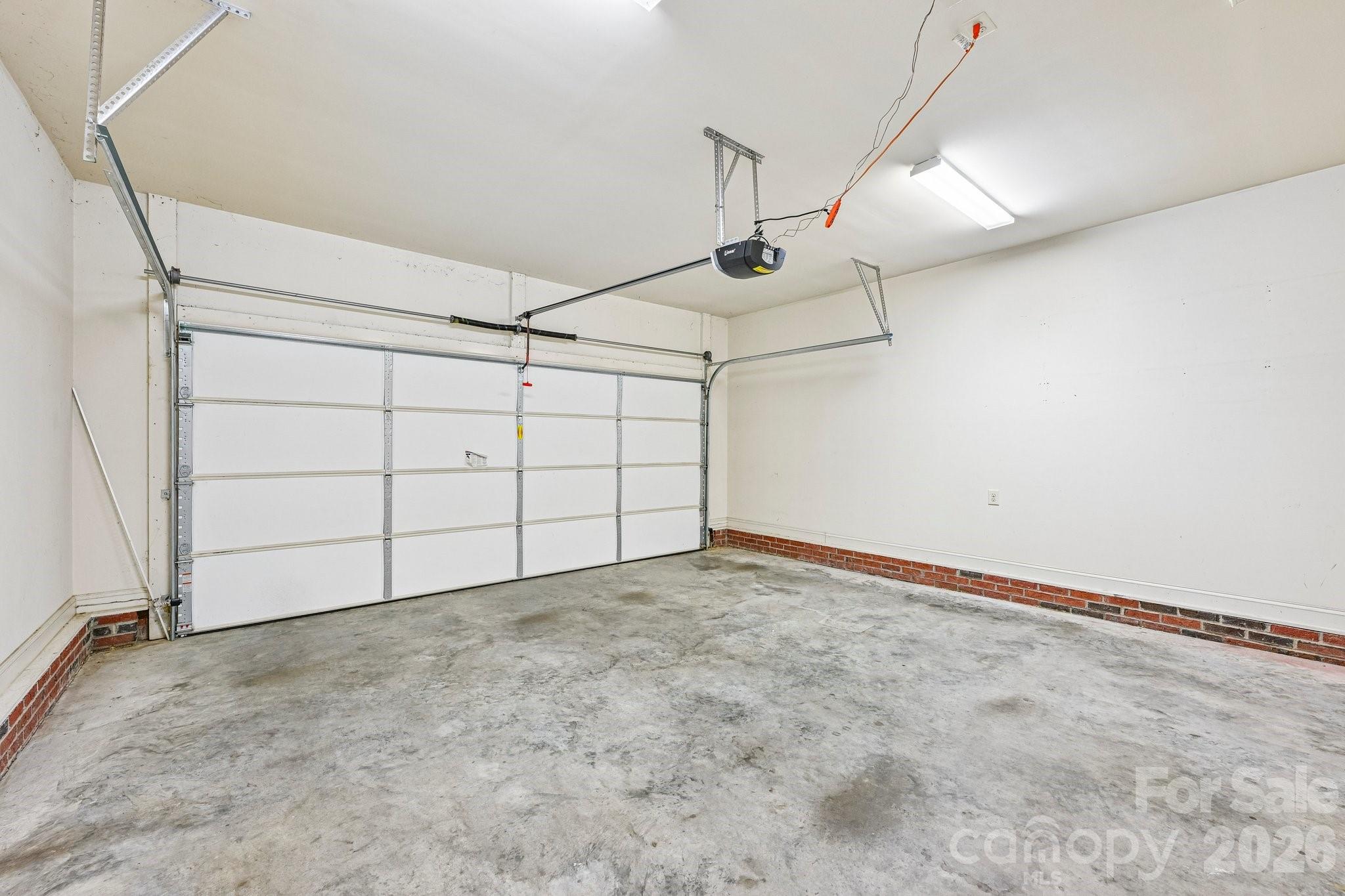 624 Hunley Street — Monroe