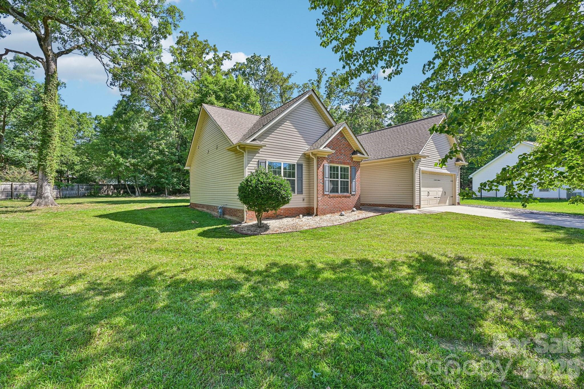 624 Hunley Street — Monroe